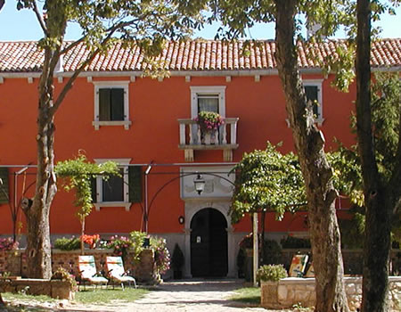 4: Visit Battiala Lazzarini Palace