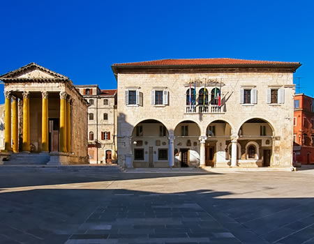 8: Visit Forum in Pula