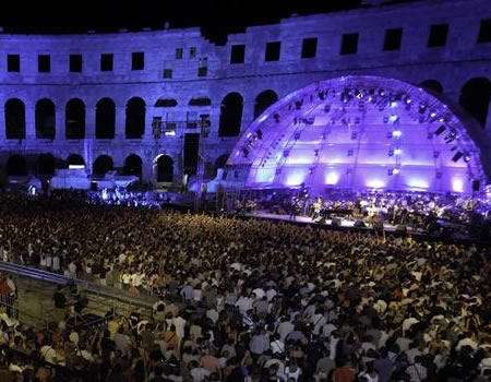 7: Concerts in Arena in Pula