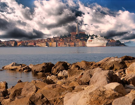 1: Explore the old town