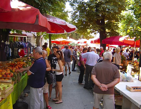 5: Shopping: flea-markets, shopping centers